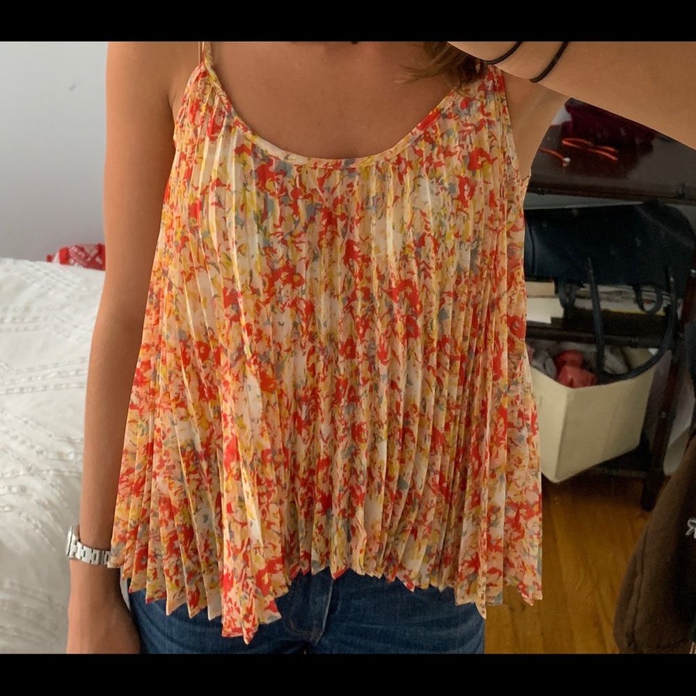 Pleaded Floral BCBG top
